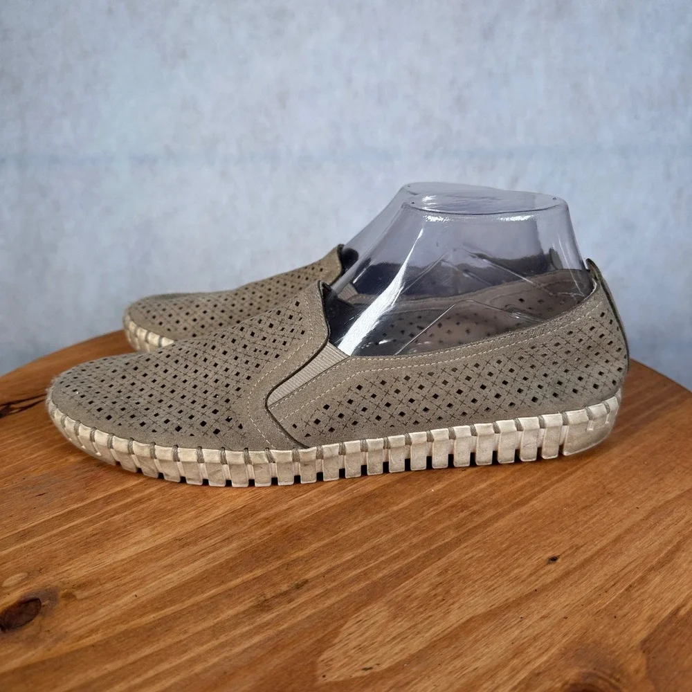 Skechers slip shoes